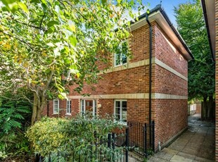 1 Bedroom Flat For Sale In Winchester