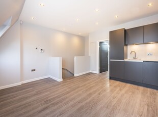 1 bedroom property to let in Garratt Lane London SW18