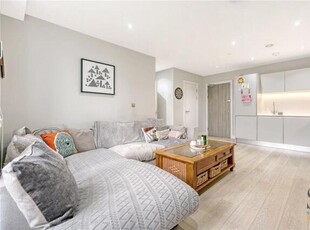 2 Bedroom Apartment For Sale In Brentwood, Essex