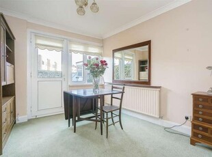 3 bed house to rent in The Tracery,
SM7, Banstead
