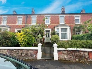 3 Bedroom Apartment For Sale In Lytham St. Annes, Lancashire