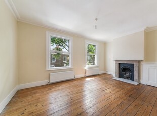 3 bedroom property to let in Chadwick Road London SE15
