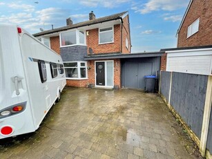 3 Bedroom Semi-detached House For Sale In Blythe Bridge, Stoke-on-trent