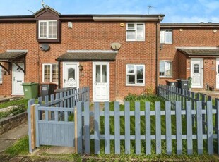 3 Bedroom Terraced House For Sale In Dunstable, Bedfordshire
