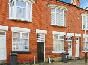 3 bedroom terraced house to rent Leicester, LE3 2AH