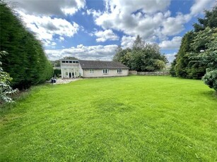 4 Bedroom Detached House For Sale In High Peak, Derbyshire