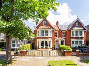 6 bedroom property for sale in Park Road, LONDON, W4