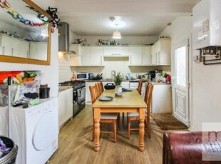 7 Bedroom Semi-detached House For Rent In Lenton
