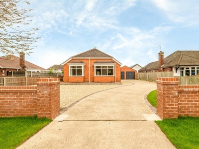 3 bedroom detached bungalow for sale in NO CHAIN - 4 Lincoln Road, North Hykeham, Lincoln, LN6 8HE, LN6