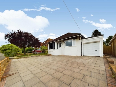 3 bedroom detached bungalow for sale in Sullington Gardens, Findon Valley, Worthing BN14 0HR, BN14