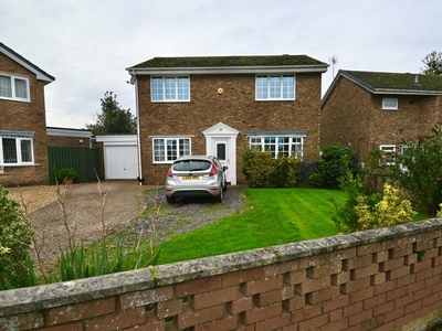 4 bedroom detached house for sale in Sandhill Rise, Auckley, Doncaster, DN9