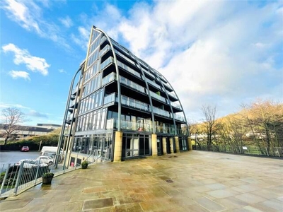 2 Bedroom Flat For Sale In Shipley, West Yorkshire