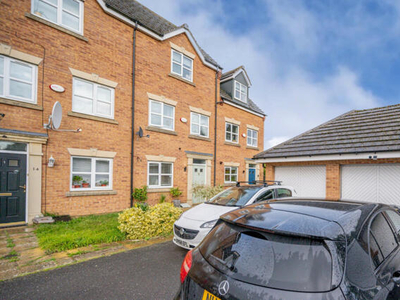 3 Bedroom Town House For Sale In Desborough