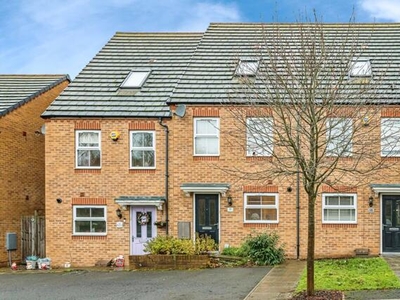 3 Bedroom Town House For Sale In Dudley, West Midlands