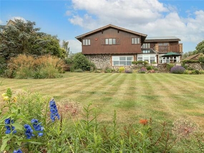 4 Bedroom Detached House For Sale In St. Albans