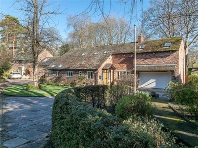 4 Bedroom House For Sale In Macclesfield, Cheshire
