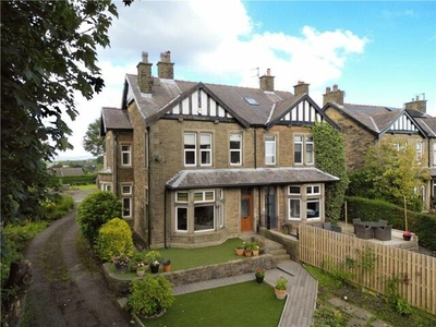 4 Bedroom Semi-detached House For Sale In Barnoldswick, Lancashire