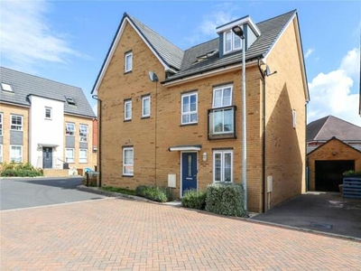 4 Bedroom Semi-detached House For Sale In Bristol, South Gloucestershire