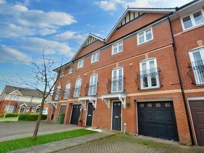 4 Bedroom Town House For Sale In Cheadle, Greater Manchester