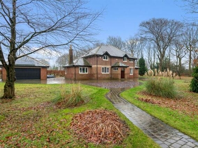 5 Bedroom Detached House For Sale In Heath Charnock, Lancashire